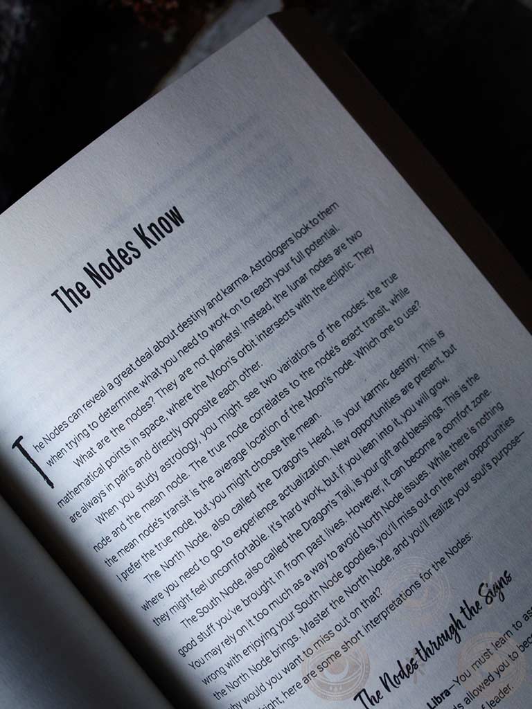 Twist Your Fate - Manifest Success with Astrology and Tarot