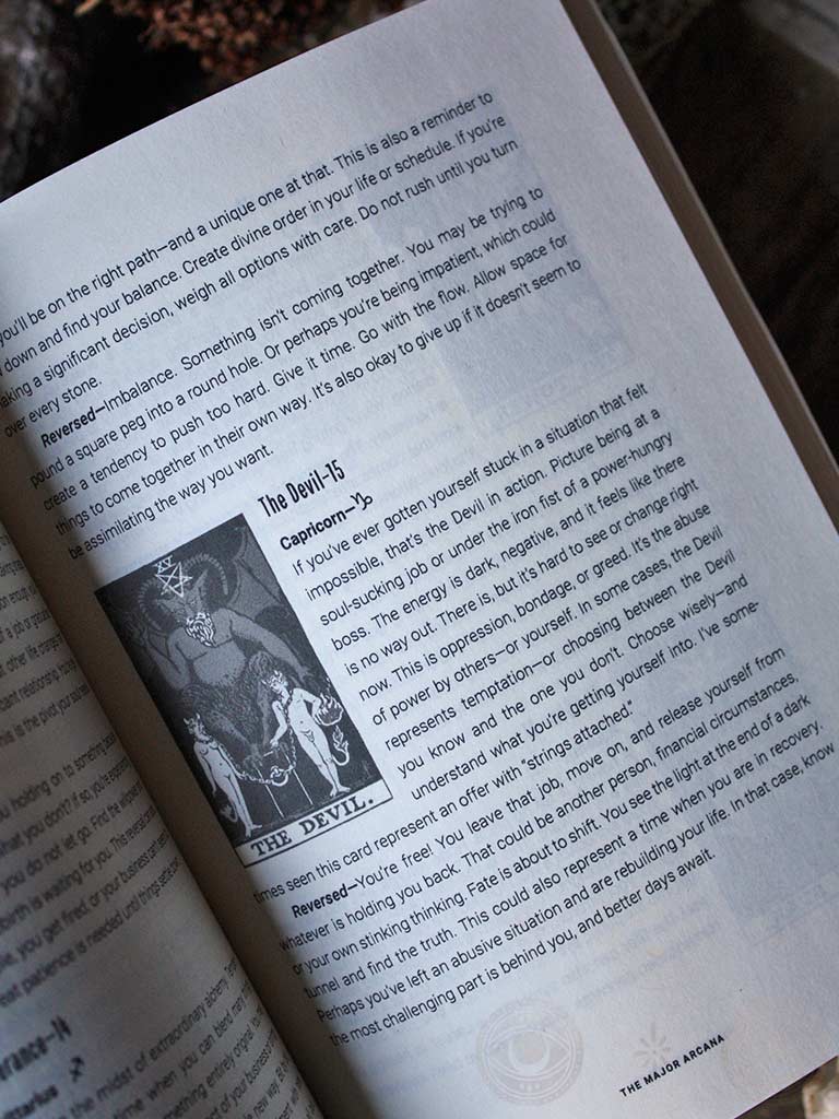 Twist Your Fate - Manifest Success with Astrology and Tarot