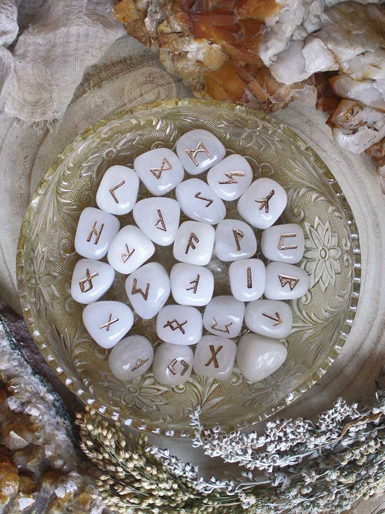 White Onyx Rune Set