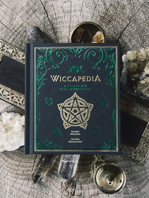 books wiccapedia hard cover 1
